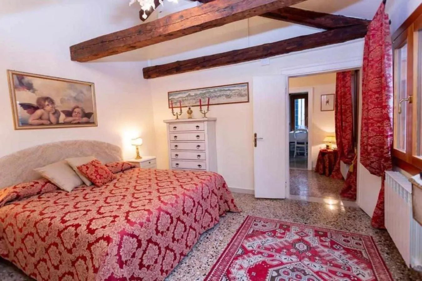 Emanuela'S Flat